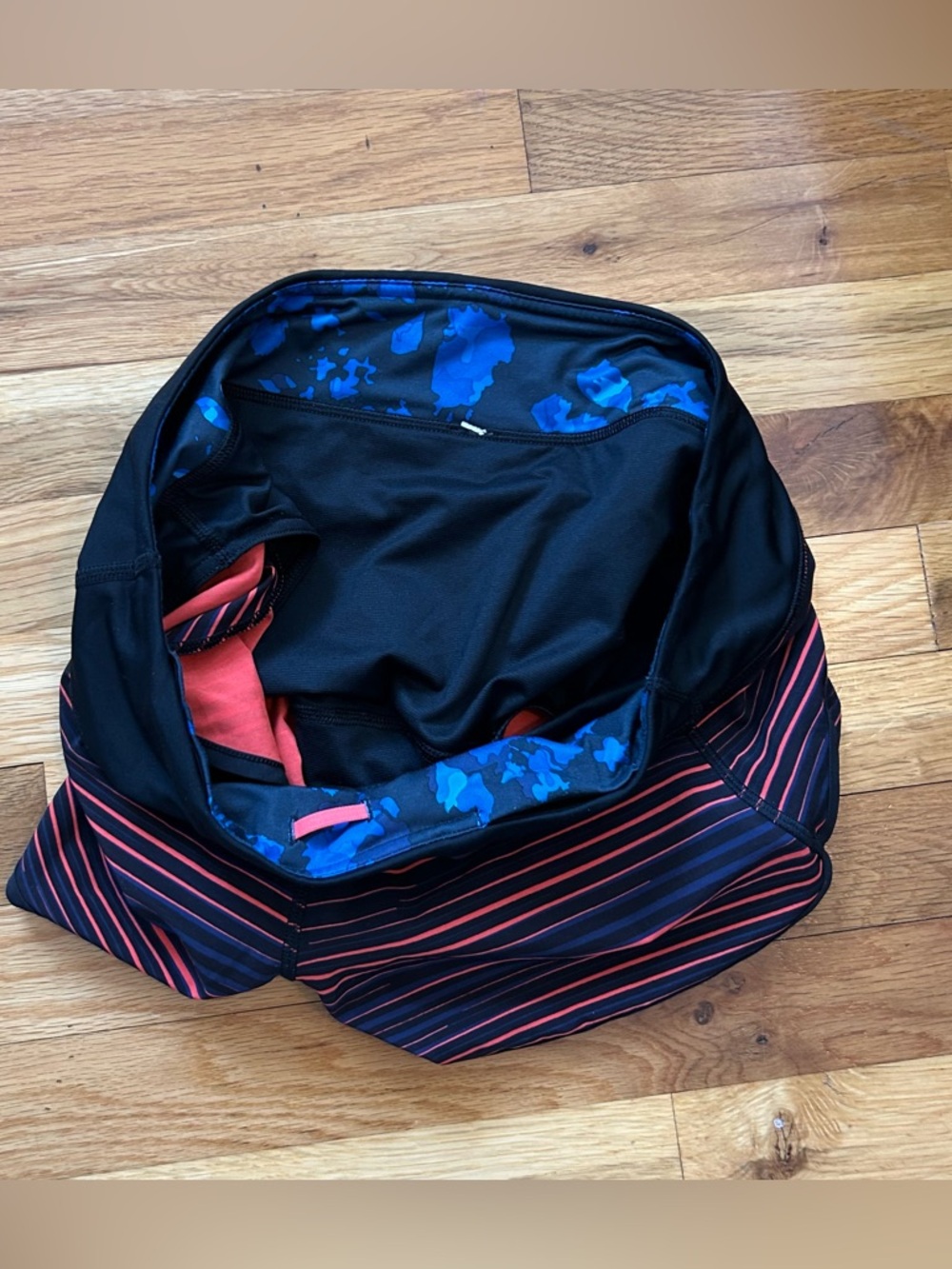 lululemon athletica Classic Speed Shorts Low Rise Black Multi Lined Zip Pocket - Picture 6 of 7